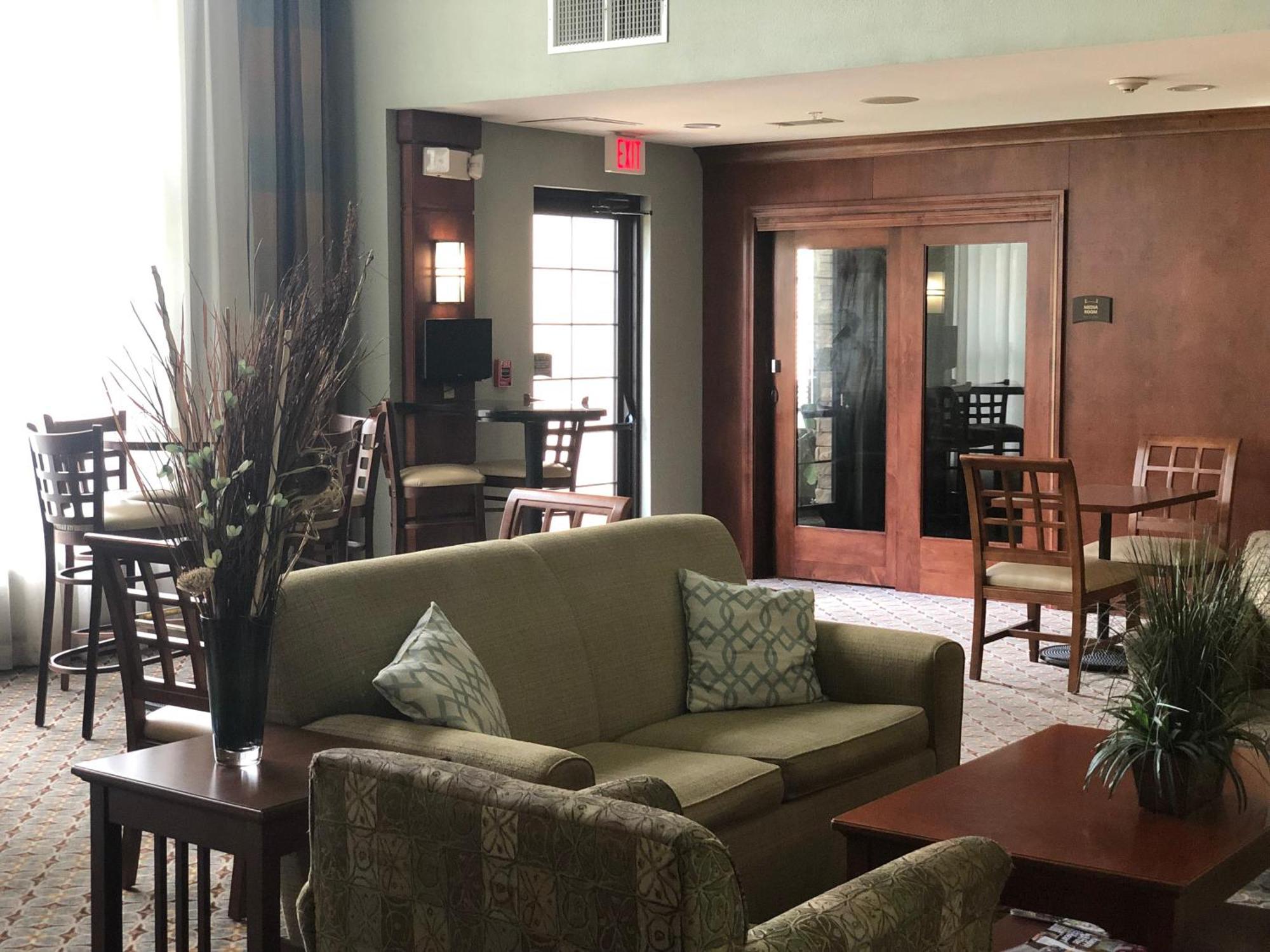 Westay Suites - Covington/Mandeville Exterior photo